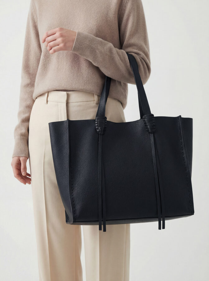 Ara Tote in Black Grained Leather