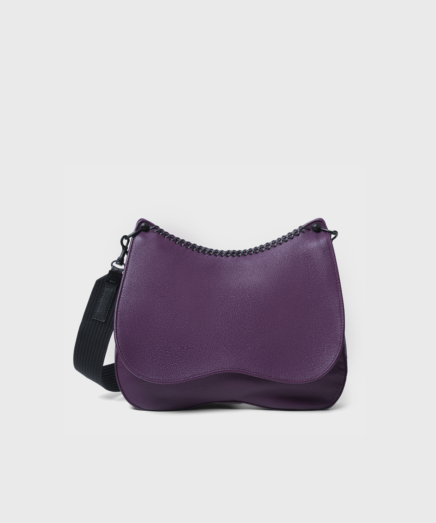 SMALL 21 BALE BAG IN SANGRIA PURPLE GRAINED CALFSKIN WITH GOLD HARDWARE