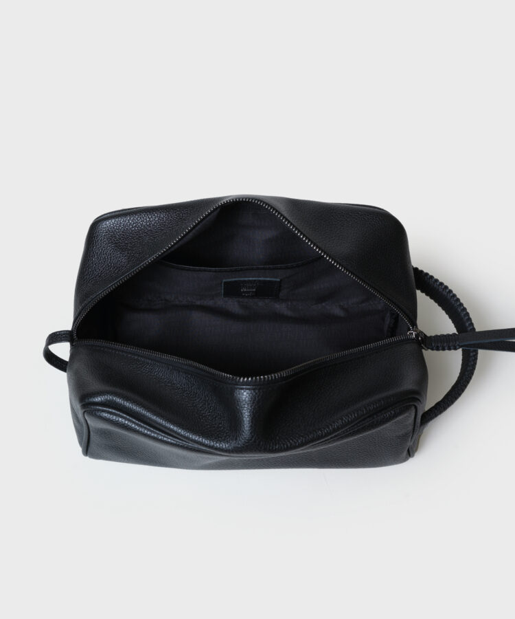 Wash Bag in Black Grained Leather