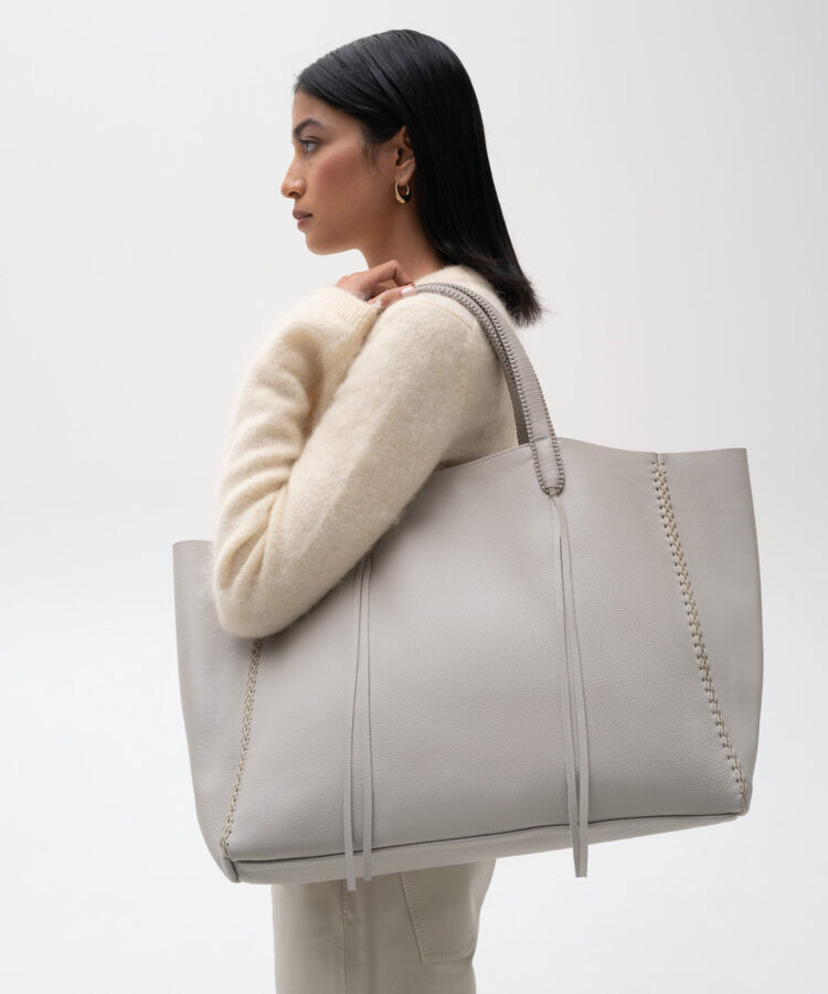 Tote in Oat Grained Leather