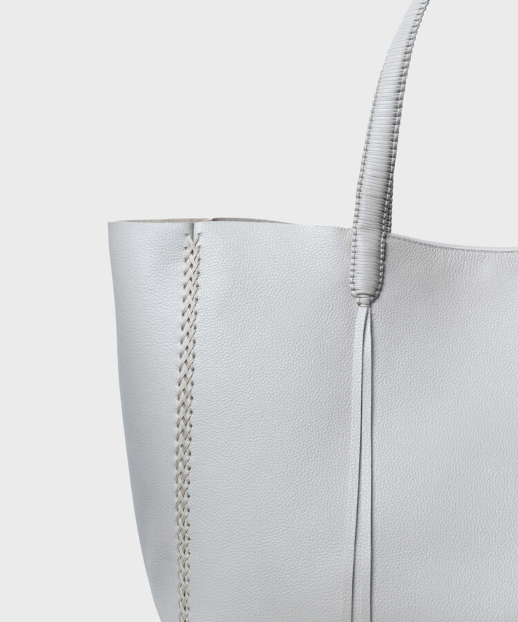 Tote in Oat Grained Leather