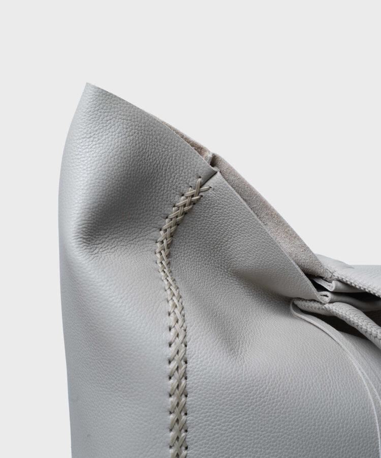 Tote in Oat Grained Leather