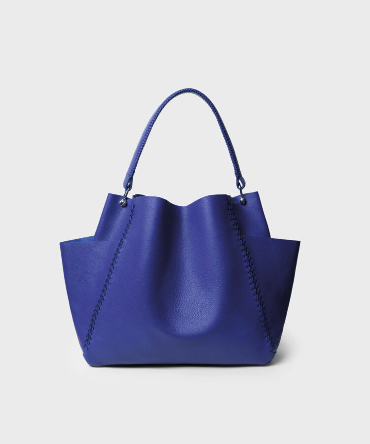 Shoulder Bag in Violet Grained Leather