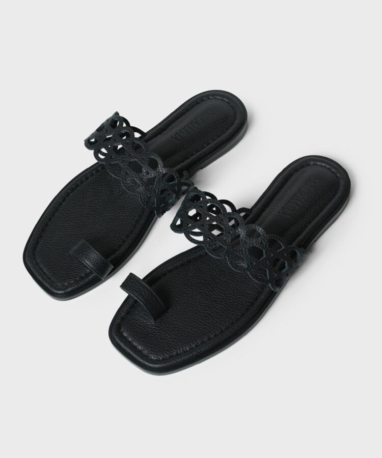 Alyssa Sandals in Black Grained Leather