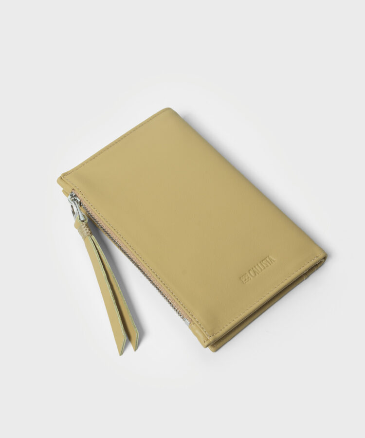 Folded Wallet in Leona Grained Leather