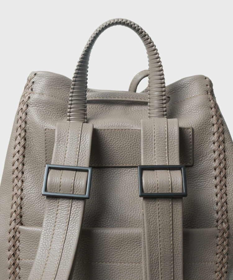 Backpack in Sand Grained Leather