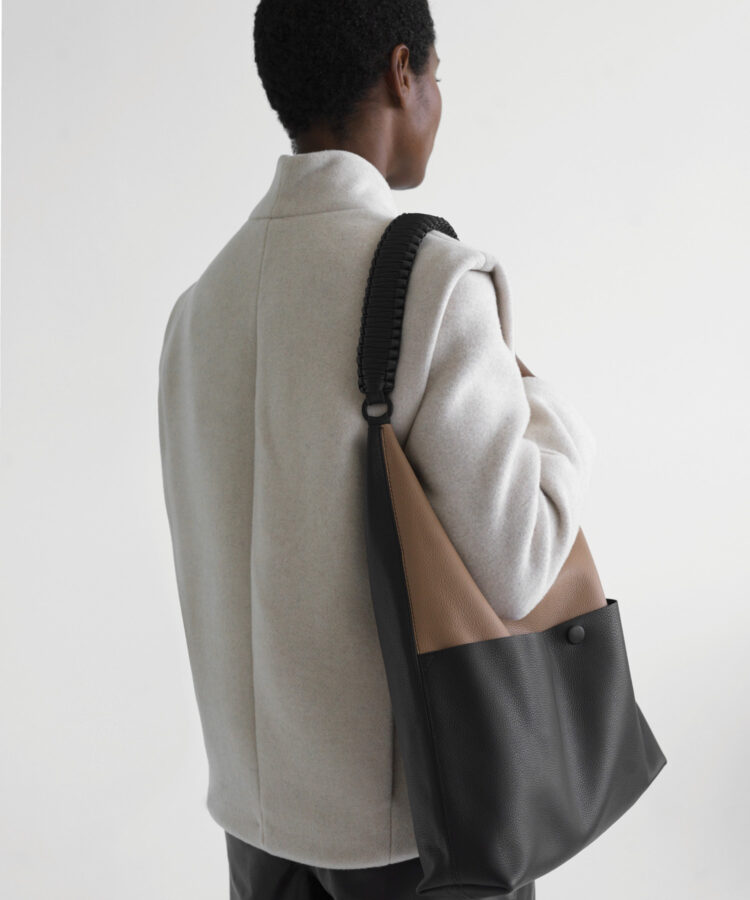 Duo Slim Tote in Black/ Camel Grained Leather