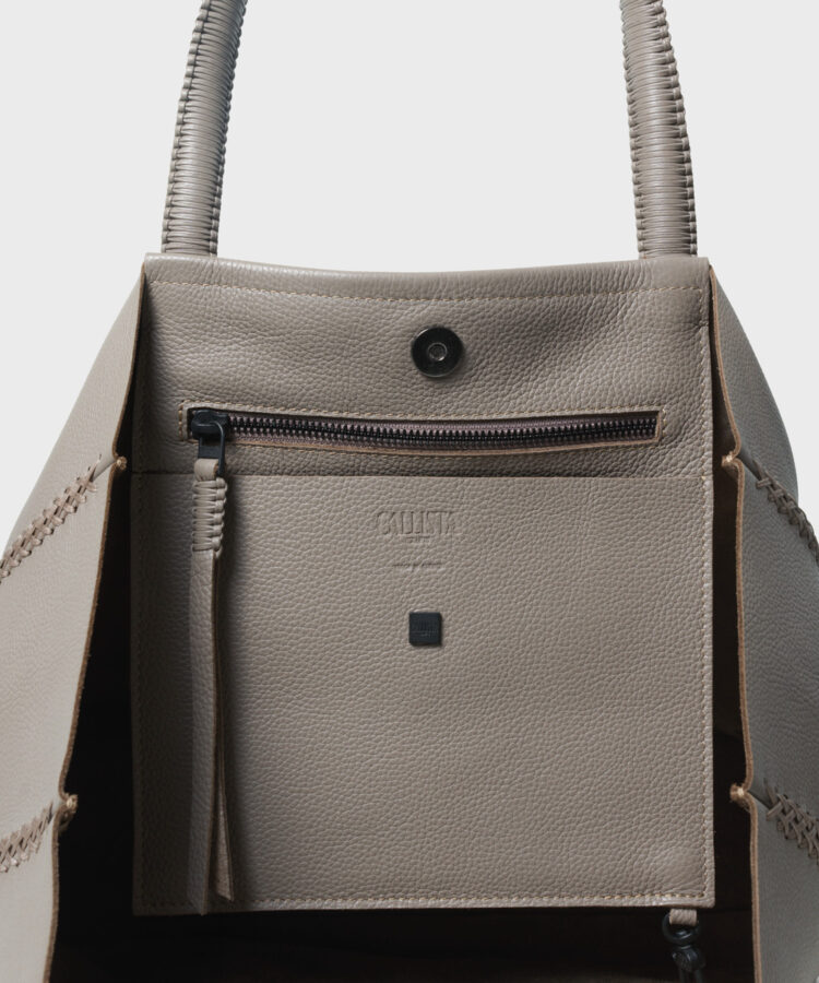 Medium Tote in Sand Grained Leather