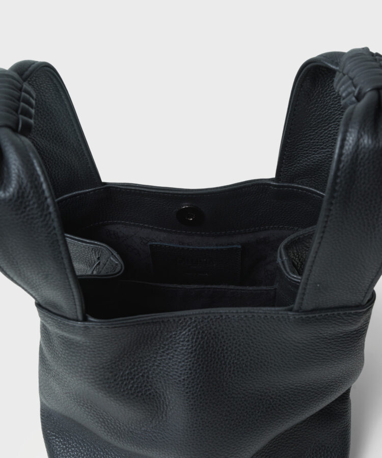 Gaia Tote in Black Grained Leather
