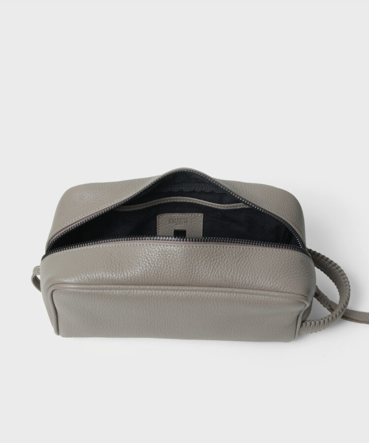 Mini Wash Bag in Sand Grained Leather