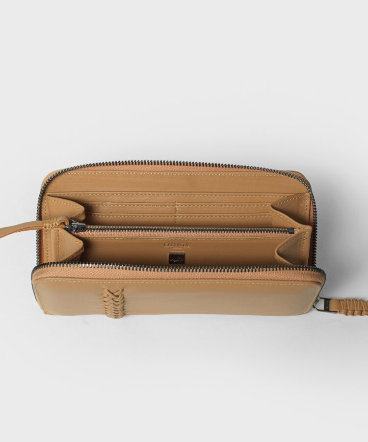 Wallet in Beige Grained Leather