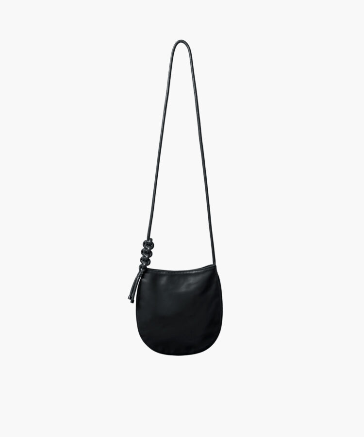Flat Messenger in Black Smooth Leather