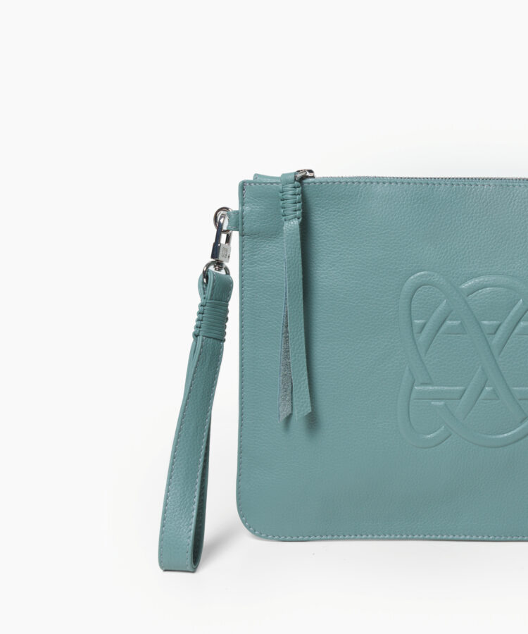 CC Pochette in Sky Grained Leather