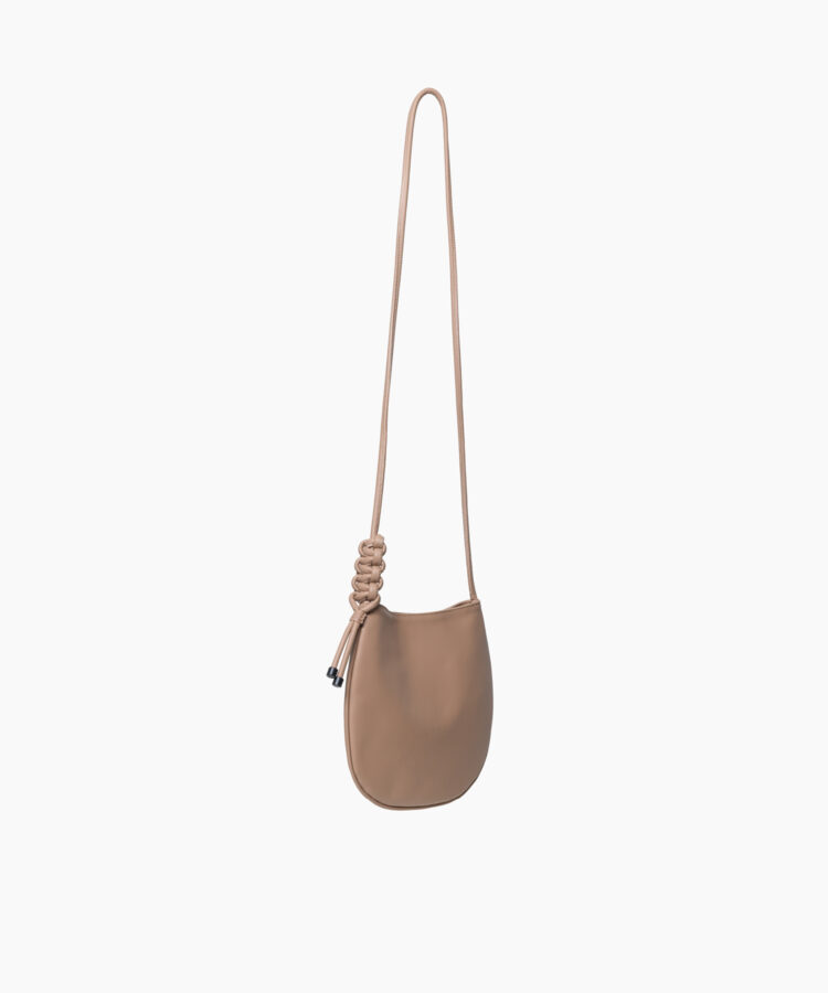 Flat Messenger in Mocca Smooth Leather