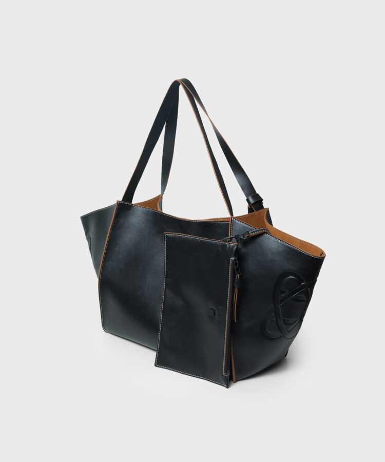 Rhea Tote in Black Smooth Leather