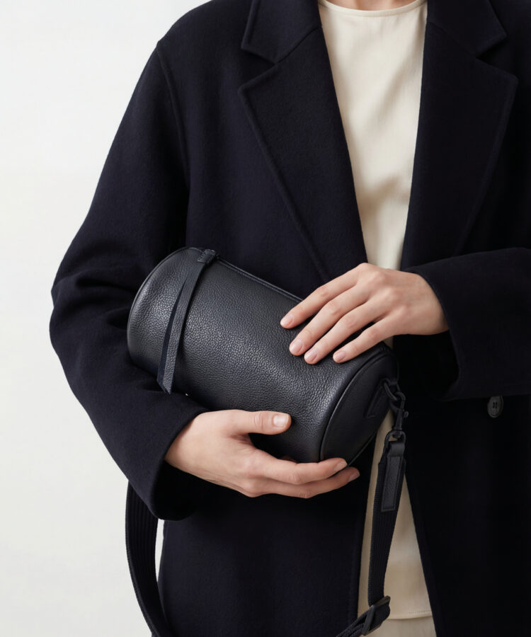 Barrel Bag in Black Grained Leather