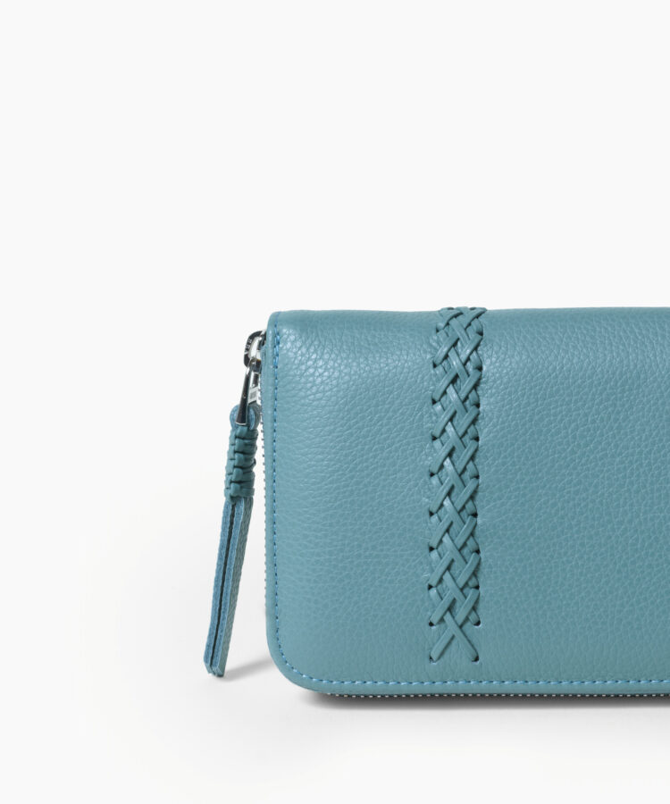 Wallet in Sky Grained Leather