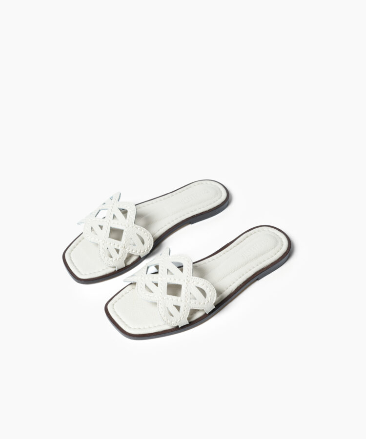 Hera Sandals in Ivory Grained Leather