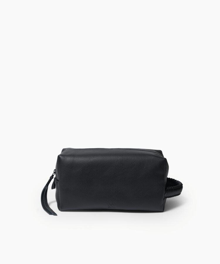 Large Washbag in Black Grained Leather
